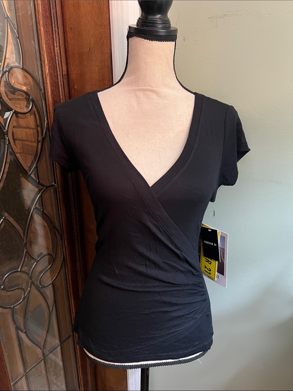 Forever 21 Black Faux-Wrap V-Neck Short Sleeve Top